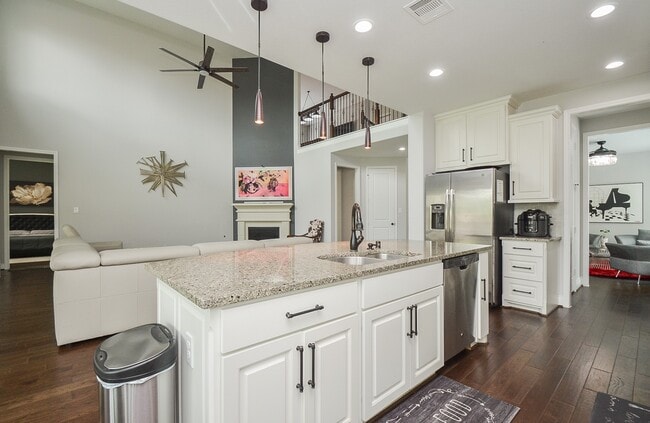 Primary Photo - 16835 Fowler Pines Dr