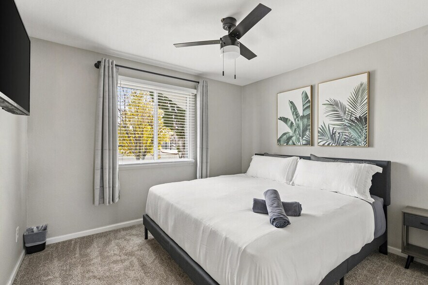 Building Photo - 4102 W Virginia Ave