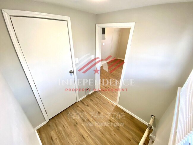 Building Photo - 906 Vine St