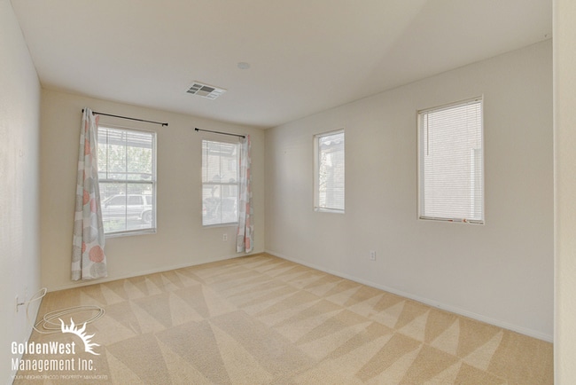 Building Photo - Charming 4Bdm 3Ba Home with Modern Features located in SW Las Vegas