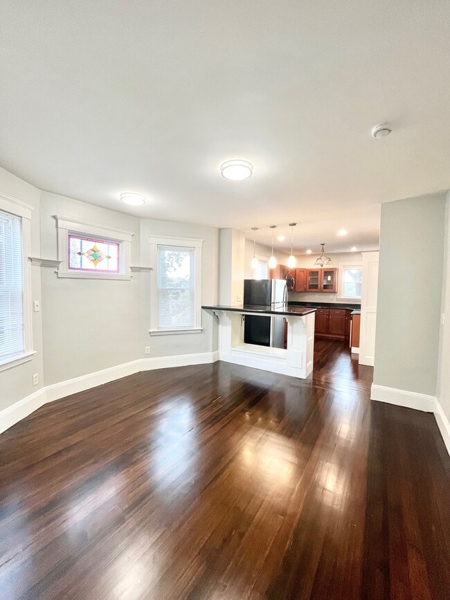 Building Photo - 22 Rowell St