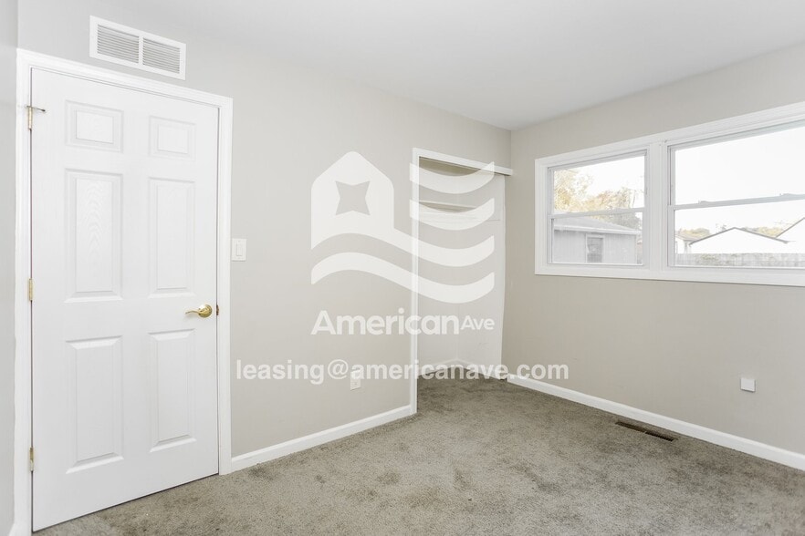 Building Photo - 20019 Lexington