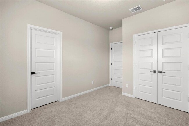 Building Photo - 5900 Whisper Creek Dr