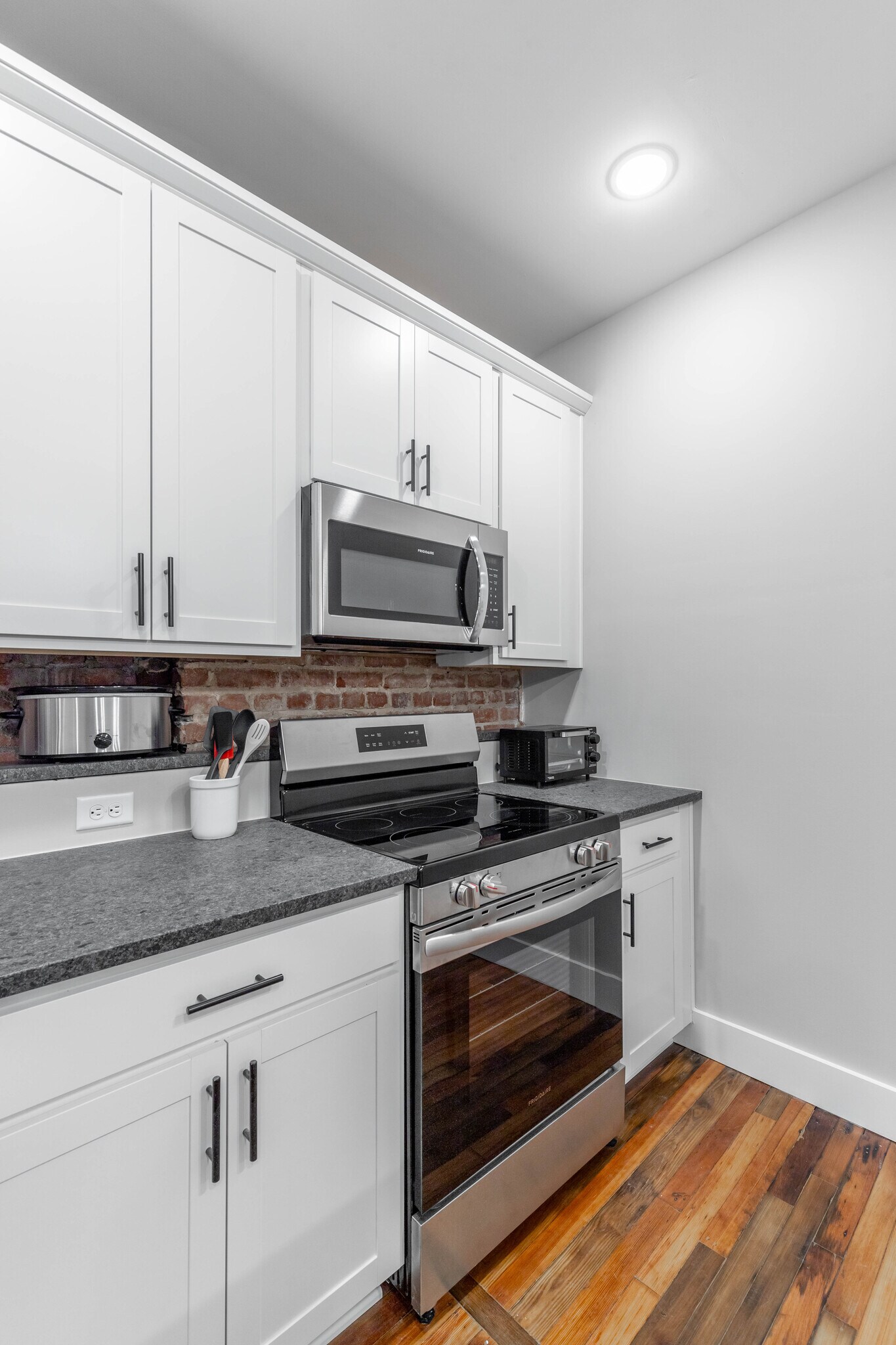 Building Photo - 1108 McCallie Ave
