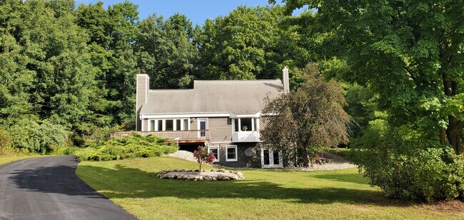 Primary Photo - Off-Season Rental | Available 10/15/25 – 5...