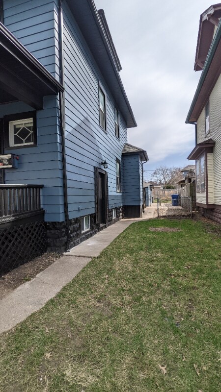 Building Photo - 505 E Rusholme St