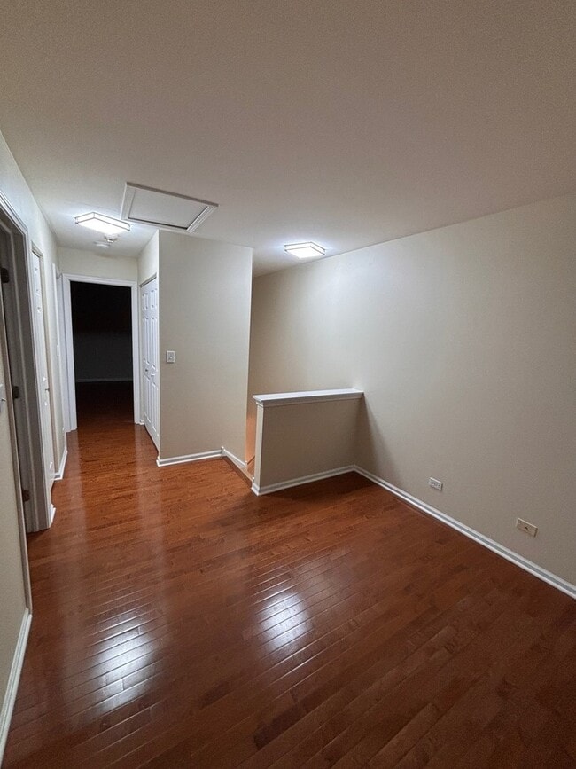 Building Photo - 2712 Woodmere Dr