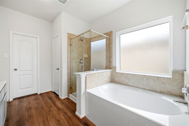 Building Photo - 5309 Camerford Ct