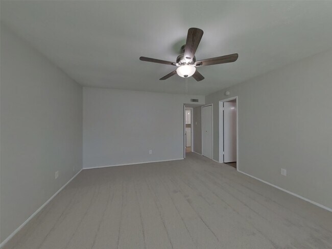 Building Photo - 5655 Hardwood Forest Dr