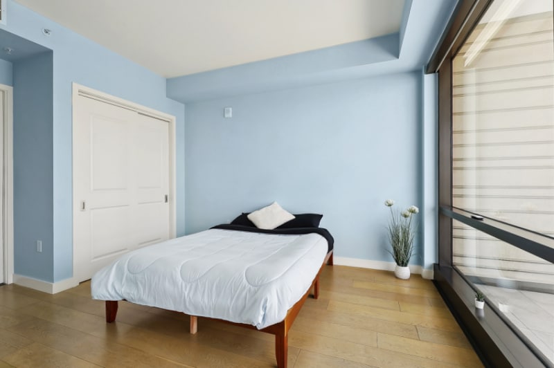 Building Photo - 400 S Broadway