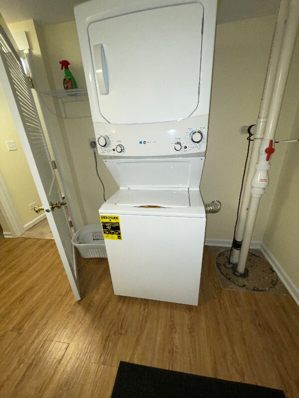 Building Photo - 241 Wedgewood Cir