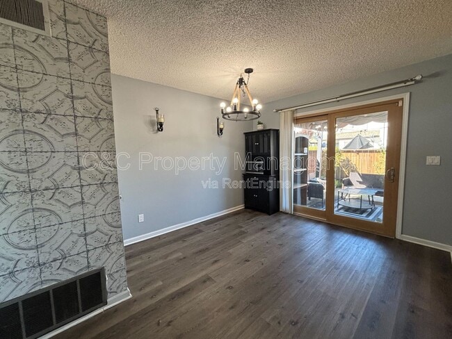 Building Photo - 1252 Marionola Way