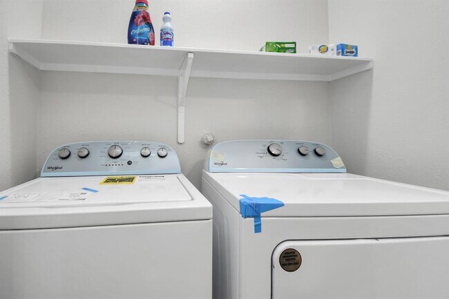 Building Photo - 8106 Rhobell St