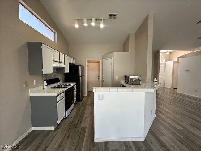 Building Photo - 1616 Watercreek Dr
