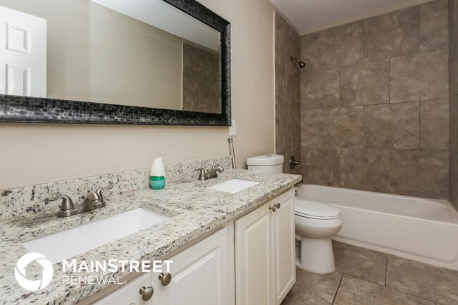 Building Photo - 3288 Raleigh Dr