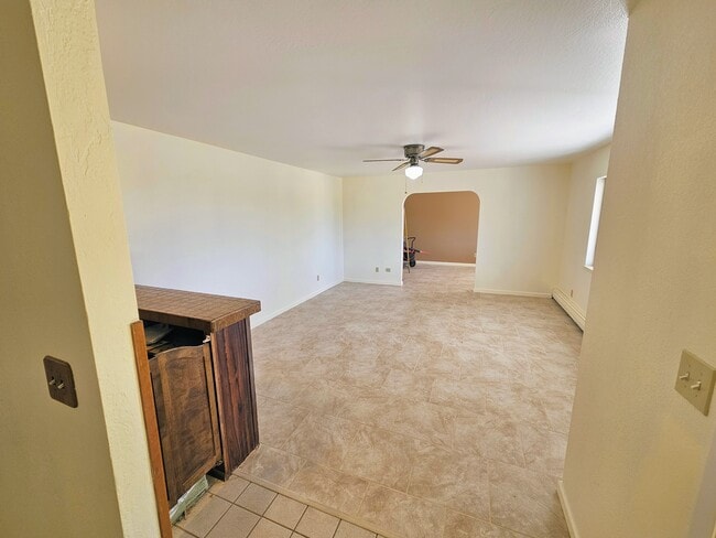 Building Photo - 1353 Santa Cruz Dr