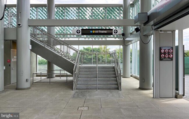 Building Photo - 649 Notabene Dr