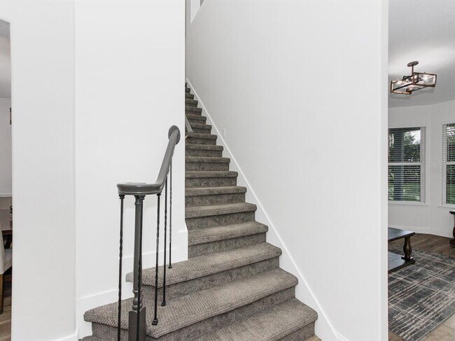 Building Photo - 687 Statenville Ct