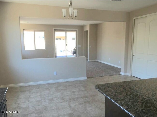 Building Photo - 194 E Mead Dr