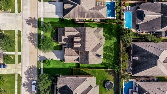 Building Photo - 22719 Shieldhall Ln