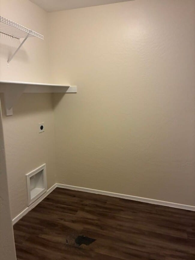 Building Photo - Spacious 4 Bedroom Home in Avondale!