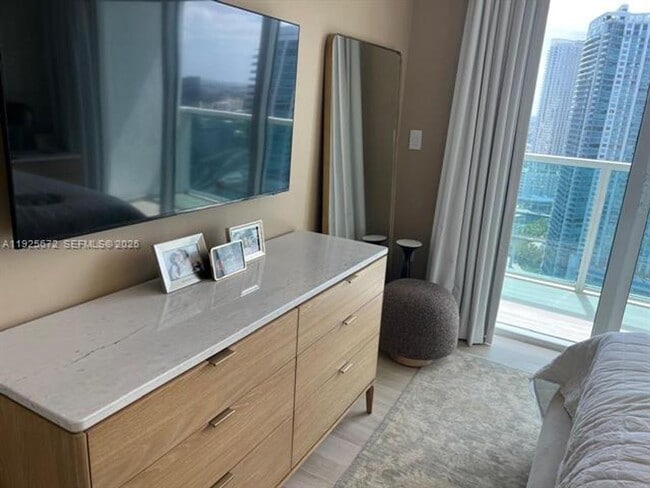 Building Photo - 31 SE 5th St