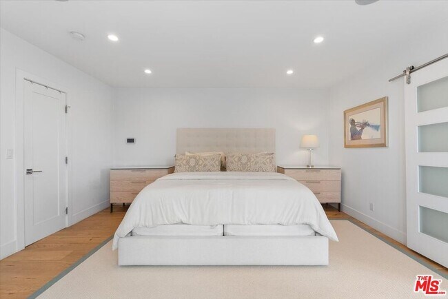 Building Photo - 5528 Marburn Ave