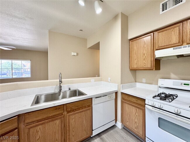 Building Photo - 9303 Gilcrease Ave