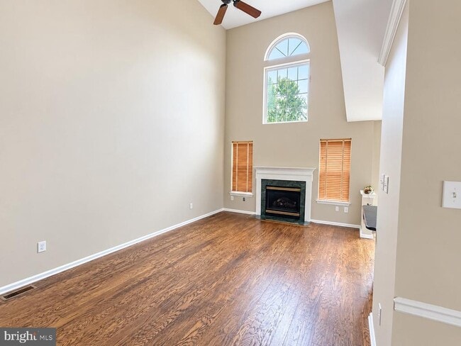 Building Photo - 40 Hearthstone Ln