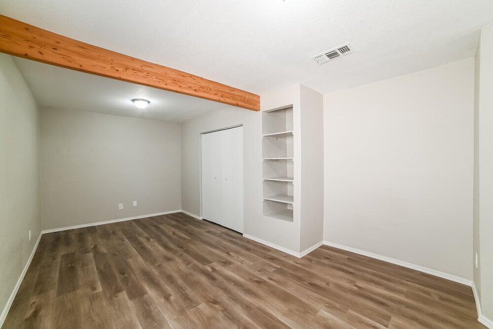 Building Photo - 11817 W Corrine Dr