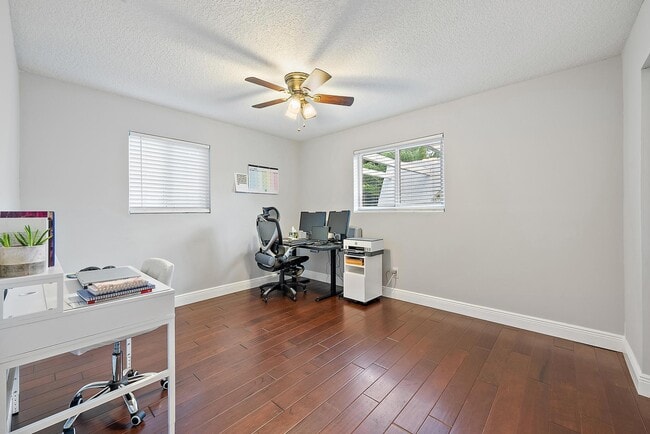 Building Photo - 3931 Flag Dr