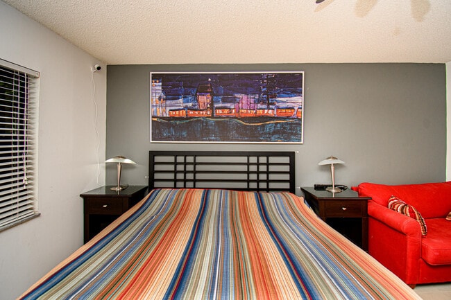 Building Photo - 8334 Cypress Ln