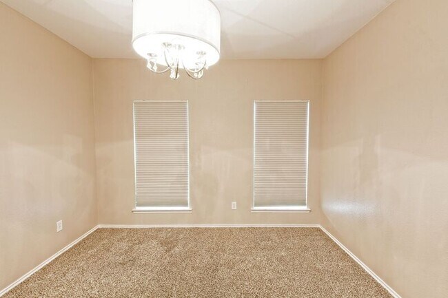Building Photo - 1201 Rain Fern Dr