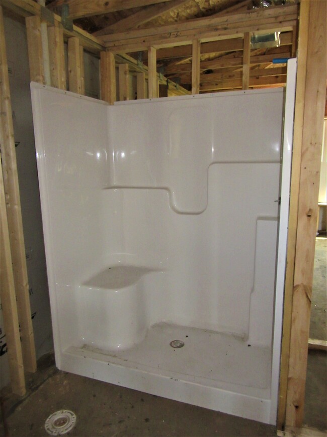 new six feet shower - 409 W Maple St