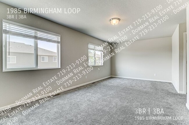 Building Photo - Newer Townhome Vistas at Spring Creek