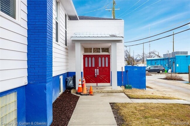 Building Photo - 549 E Marshall St