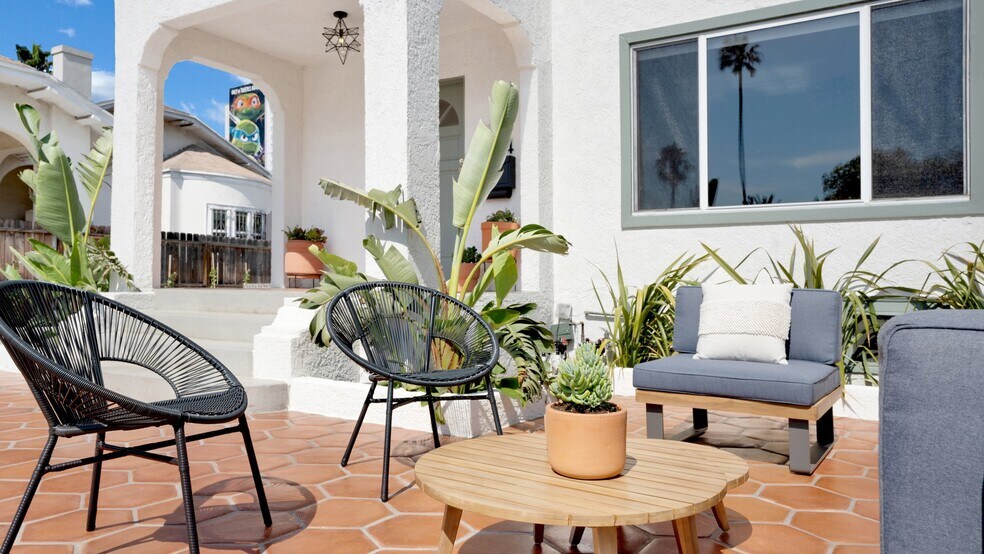 Building Photo - 724 Gramercy Dr