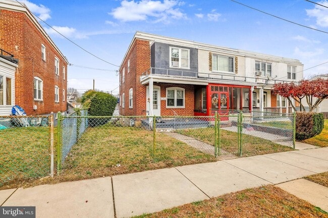 Primary Photo - 123 Eastlawn Ave