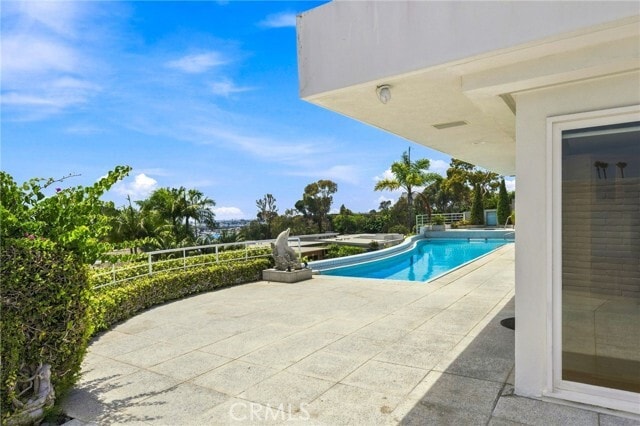 Building Photo - 1026 Santiago Dr