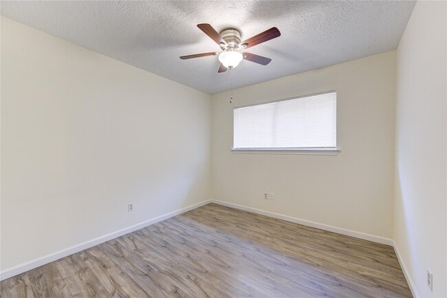 Building Photo - 950 Grand Jct Dr