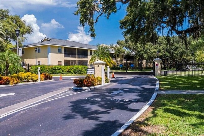 Building Photo - 3001 58th Ave S