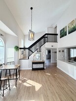 Building Photo - 13206 Glenmoor Dr