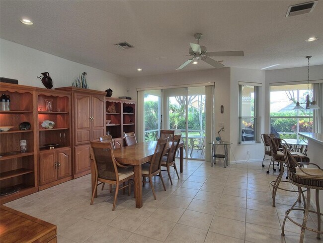 Building Photo - 12752 Coral Lakes Dr