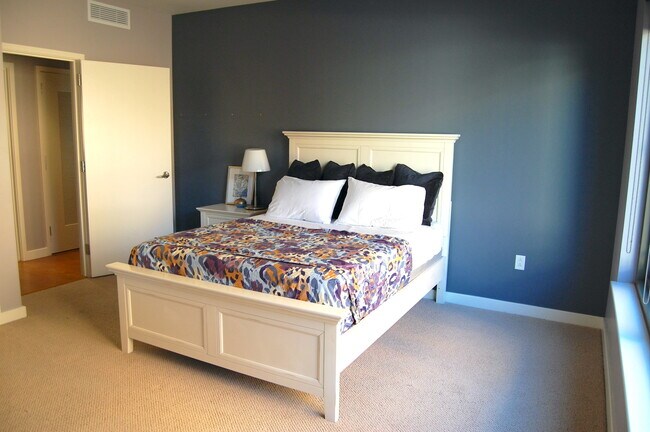 Building Photo - 55 W S Temple