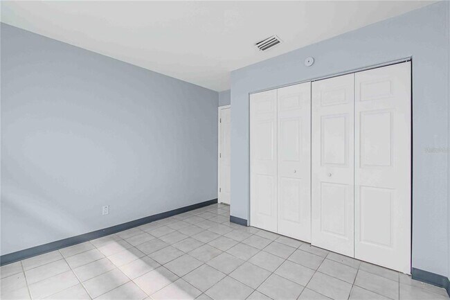 Building Photo - 140 112th Ave N