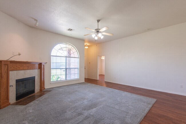 Building Photo - 17405 Bronze Ln