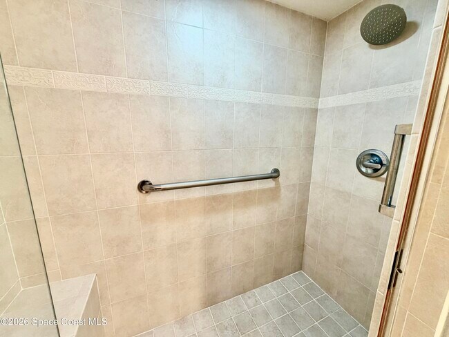 Building Photo - 551 Casa Bella Dr