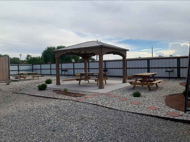 Gazebo, picnic, and grills - Adobe Manor Apartments