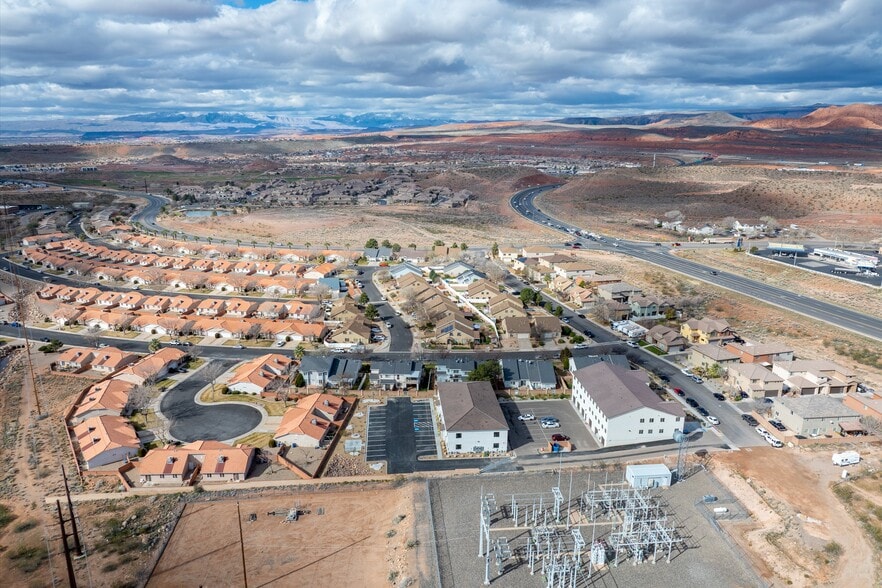 Building Photo - 6129 W 100 S