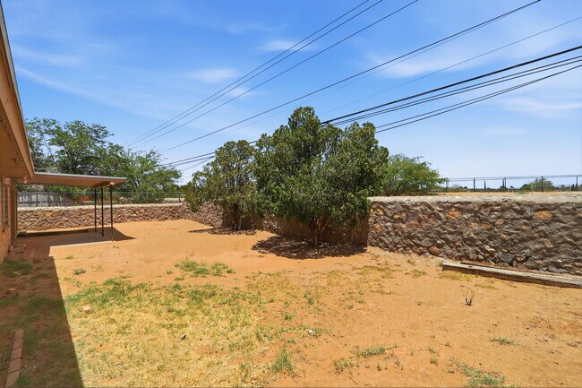 Building Photo - 1610 Dale Douglas Dr